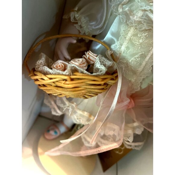 Vtg Franklin Heirloom Doll Gibson Girl Flower Girl Porcelain Wedding - Picture 3 of 5